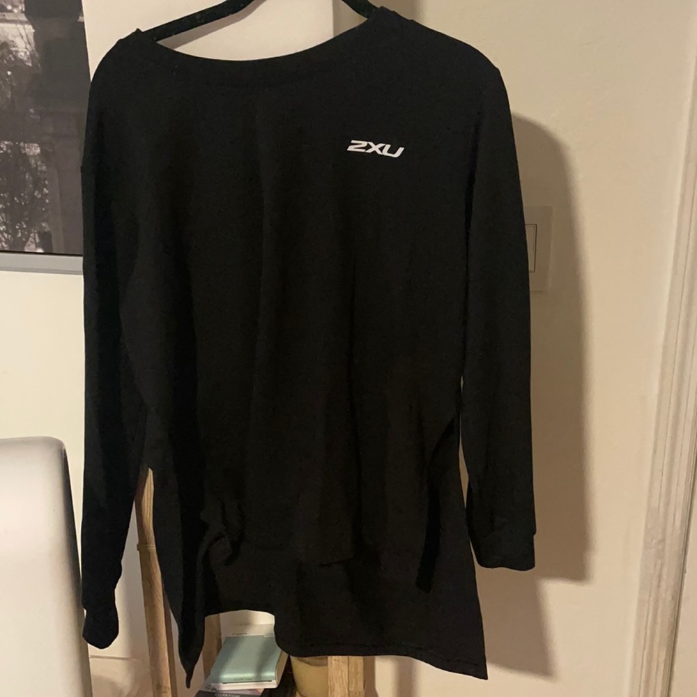 Long sleeve work out shirt